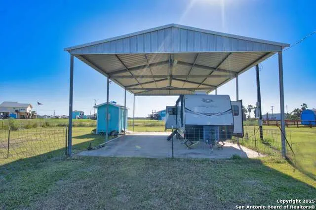 171 Flamingo St. Sargent, TX 77414