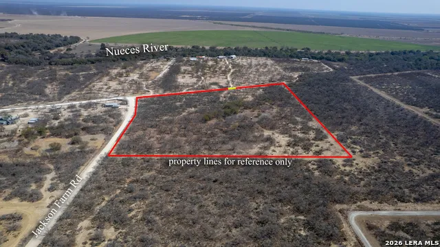 1086 Curtis Bourn Crystal City, TX 78839