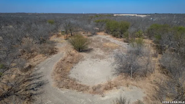1086 Curtis Bourn Crystal City, TX 78839