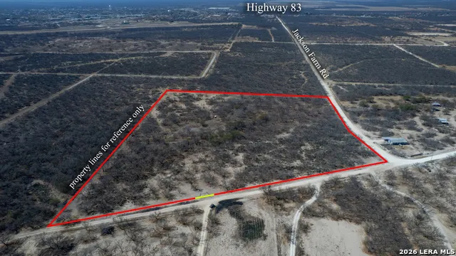 1086 Curtis Bourn Crystal City, TX 78839