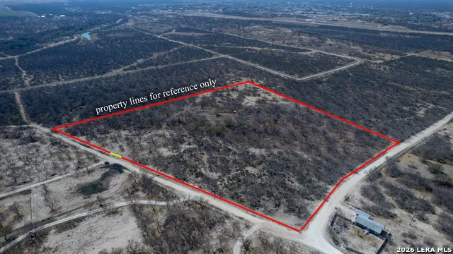 1086 Curtis Bourn Crystal City, TX 78839