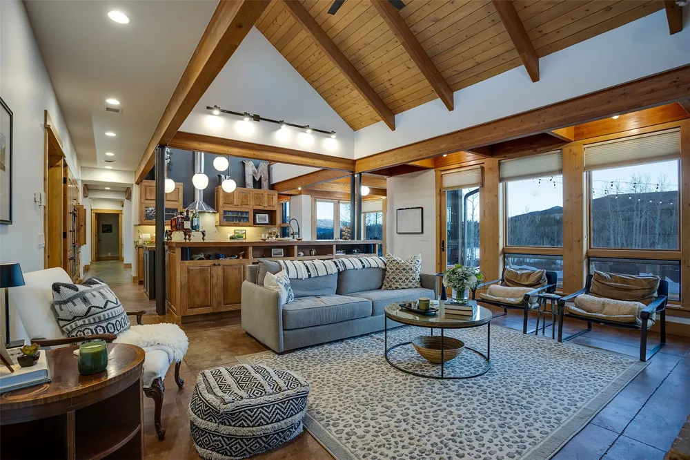 20850 Cheyenne Trail Oak Creek, CO 80467