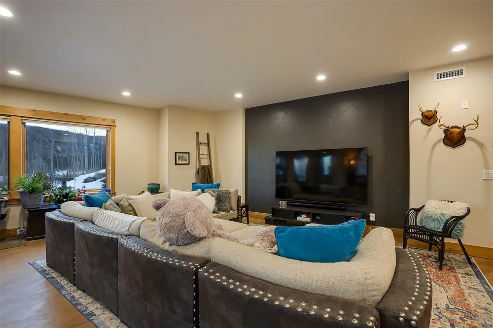 20850 Cheyenne Trail Oak Creek, CO 80467