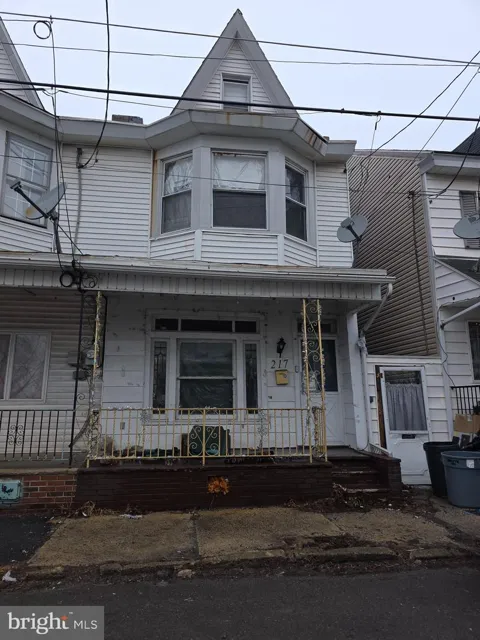 217 W CHERRY STREET
