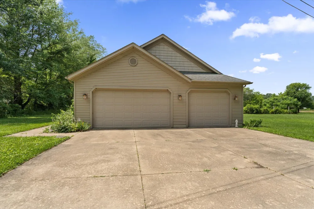 51000 Maple Road Marcellus, MI 49067