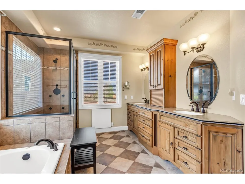 611 Rockridge Loop Canon City, CO 81212