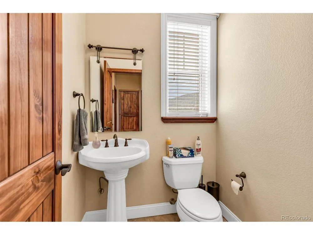 611 Rockridge Loop Canon City, CO 81212
