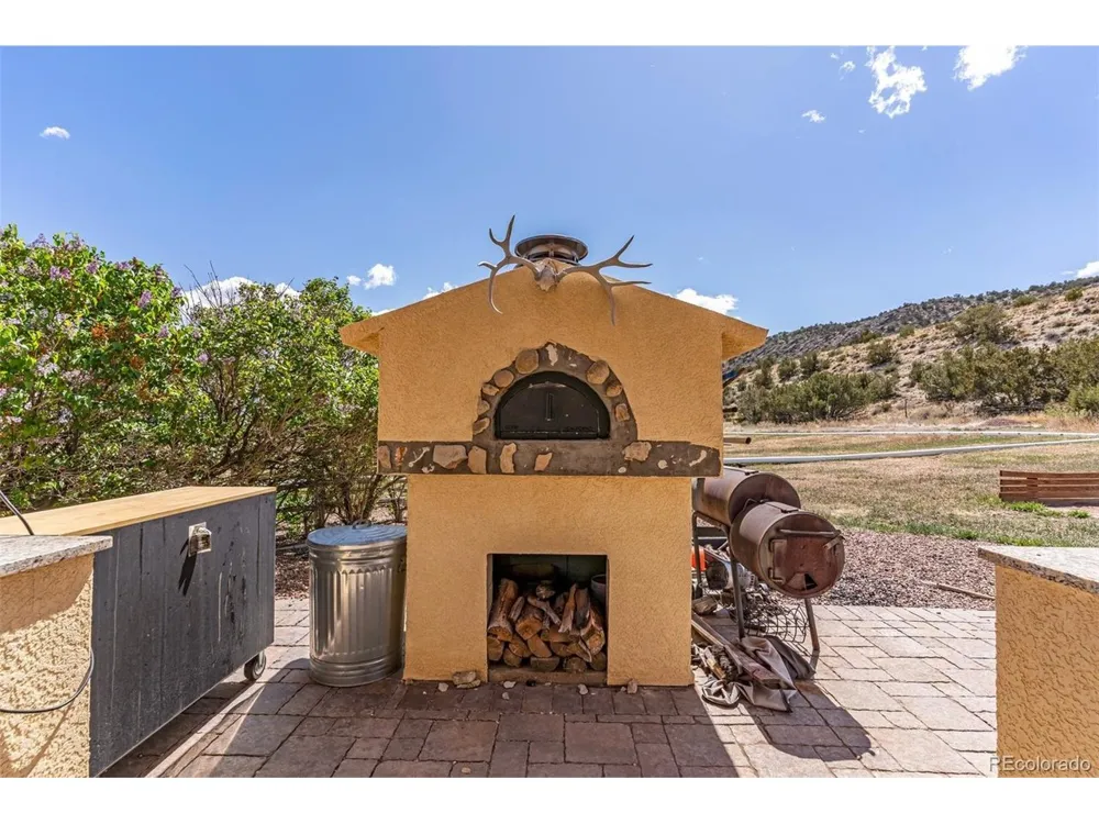 611 Rockridge Loop Canon City, CO 81212