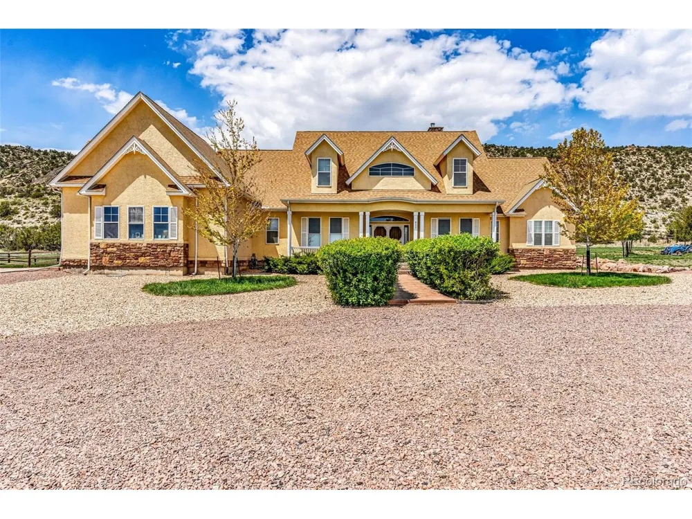 611 Rockridge Loop Canon City, CO 81212