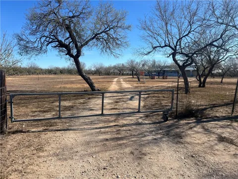 4493 W Highway 359
