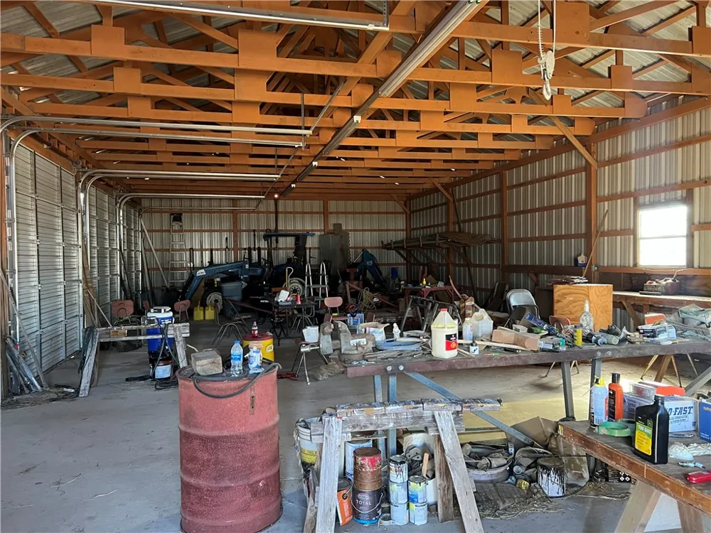 4493 W Highway 359 Benavides, TX 78341