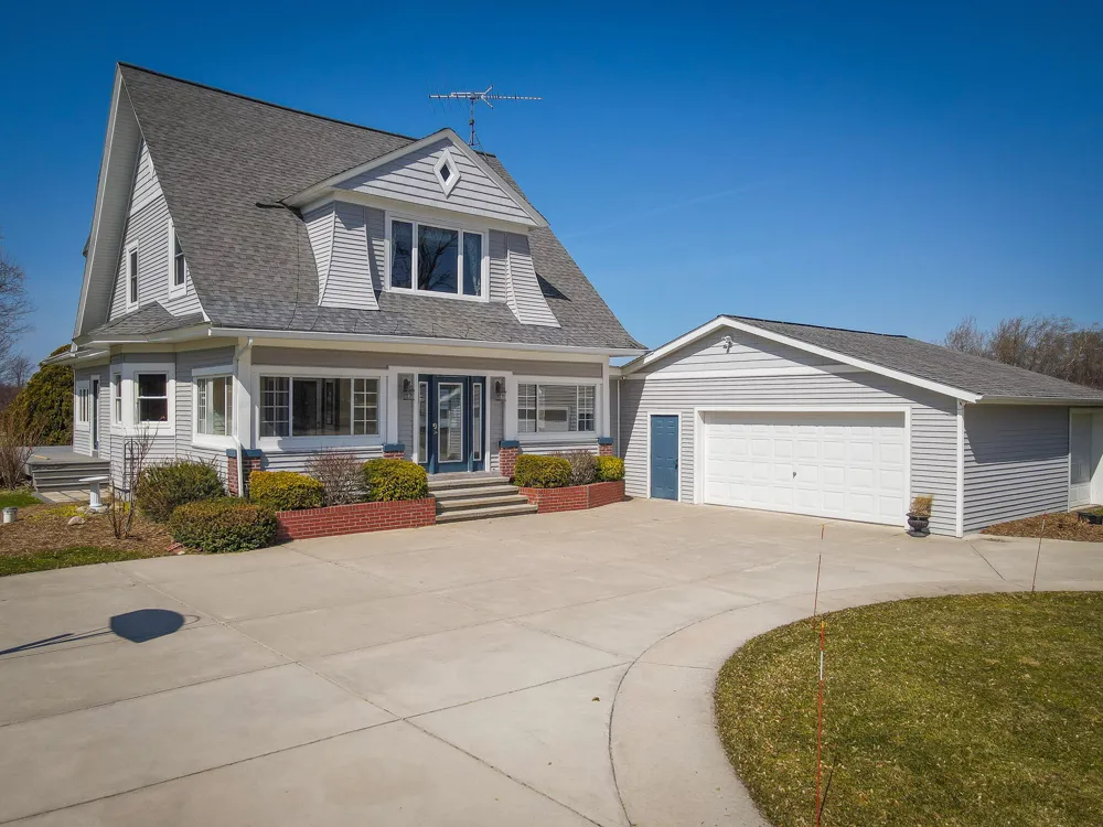 3338 W Abbey Road Hart Township, MI 49420