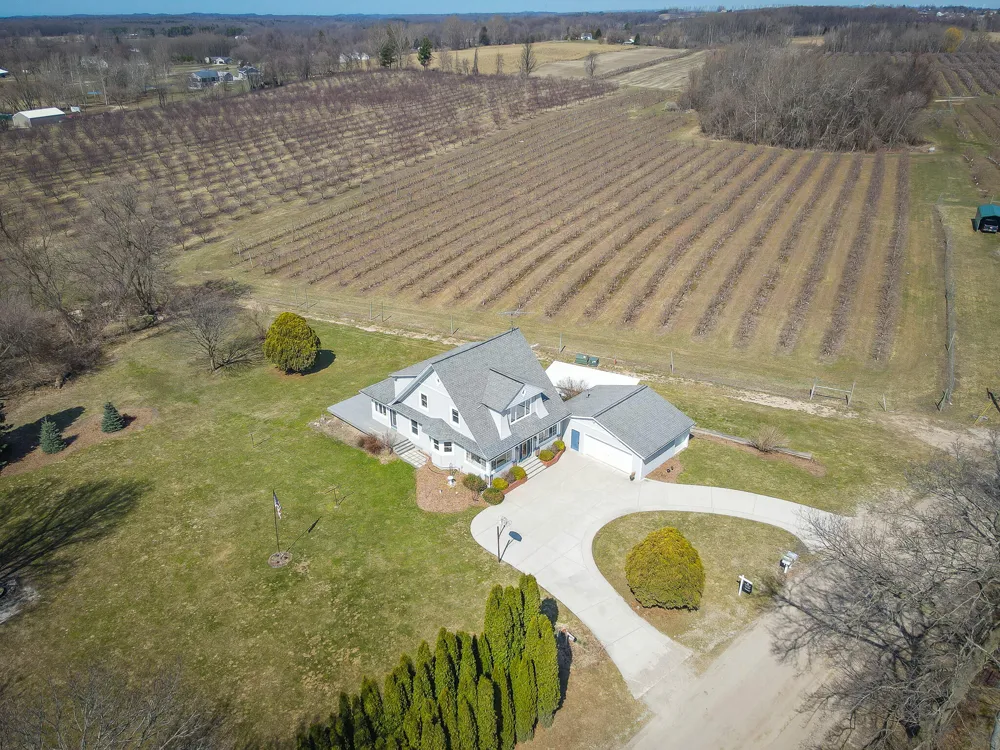 3338 W Abbey Road Hart Township, MI 49420