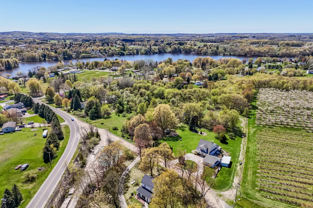 3338 W Abbey Road Hart Township, MI 49420