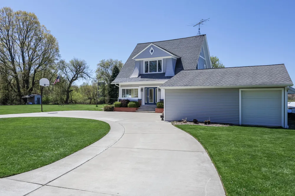 3338 W Abbey Road Hart Township, MI 49420