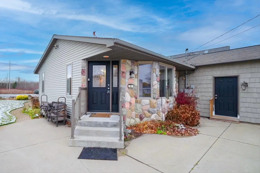 4690 Birchcrest Drive Lake Township, MI 48629