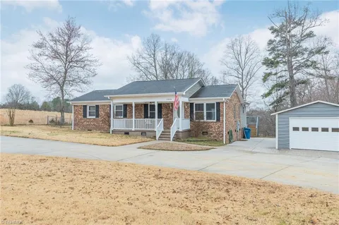 5946 Drake Road