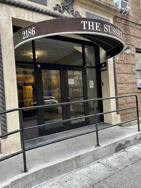 2186 Cruger Avenue #5K