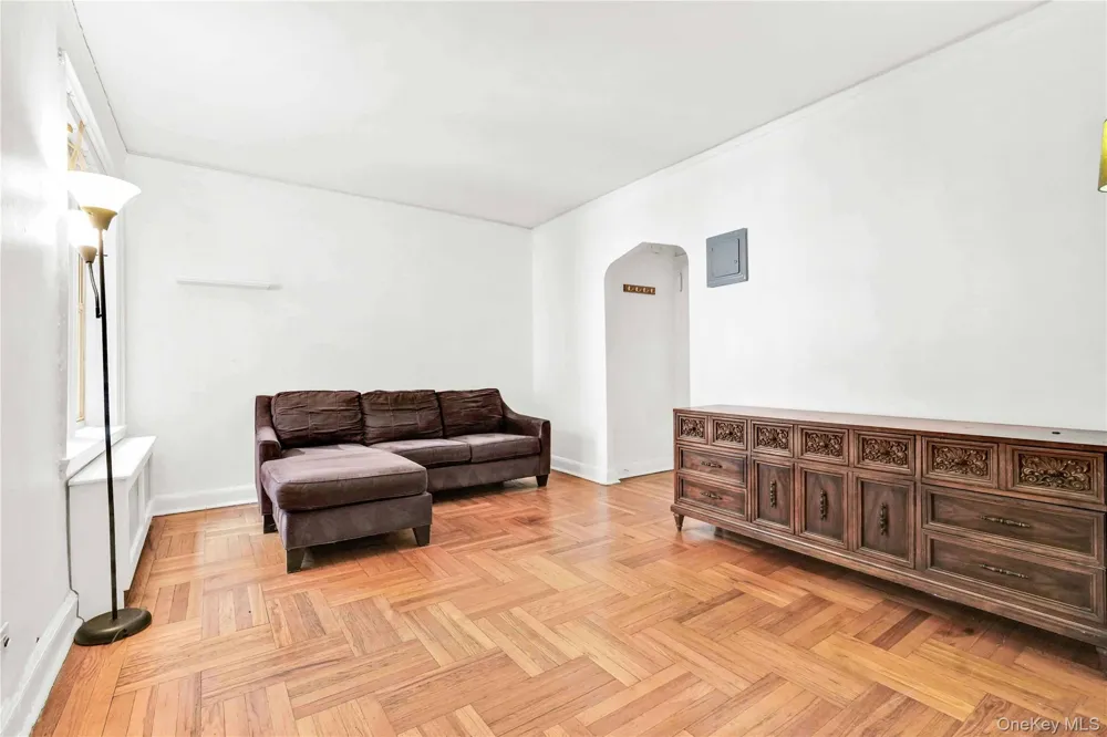 48-50 44th st #E4 Sunnyside, NY 11377