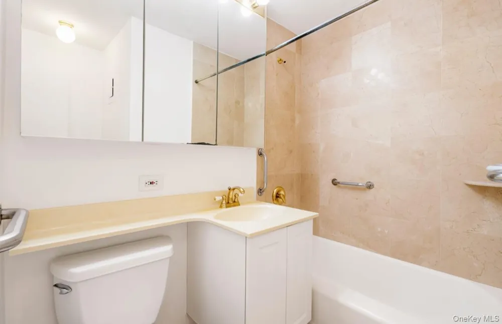 420 E 64th Street #W8F New York (Manhattan), NY 10065