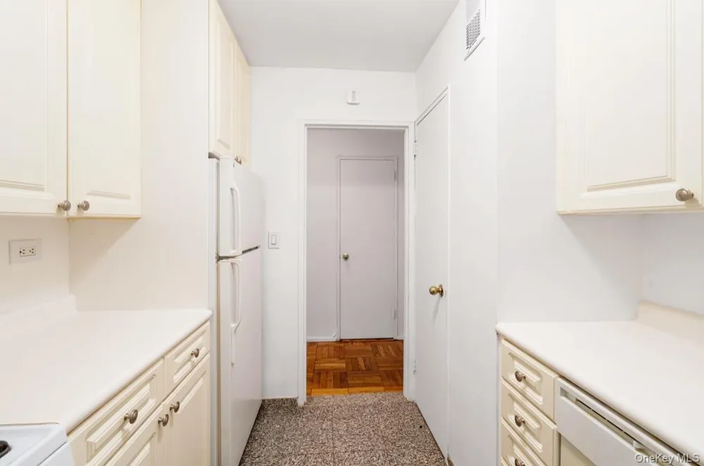 420 E 64th Street #W8F New York (Manhattan), NY 10065