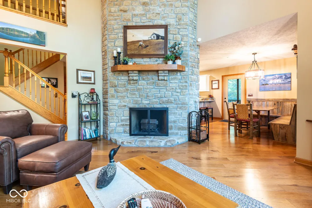 9002 E Agate Avenue Nashville, IN 47448