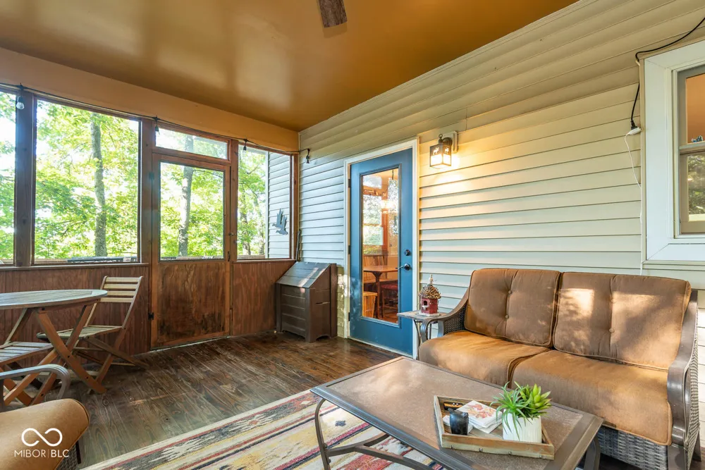 9002 E Agate Avenue Nashville, IN 47448
