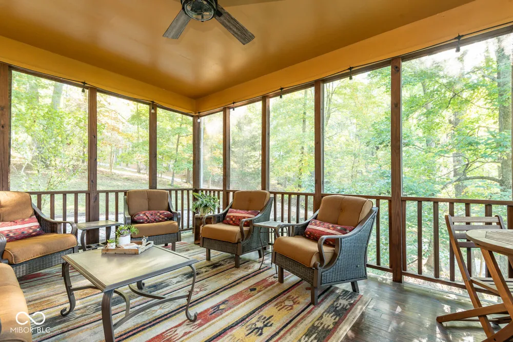 9002 E Agate Avenue Nashville, IN 47448