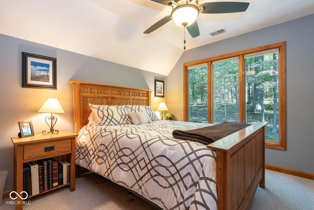 9002 E Agate Avenue Nashville, IN 47448