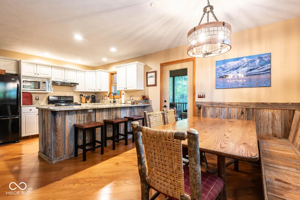 9002 E Agate Avenue Nashville, IN 47448