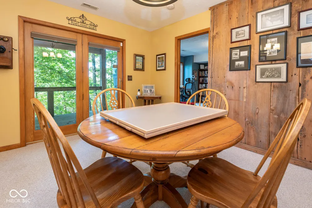 9002 E Agate Avenue Nashville, IN 47448