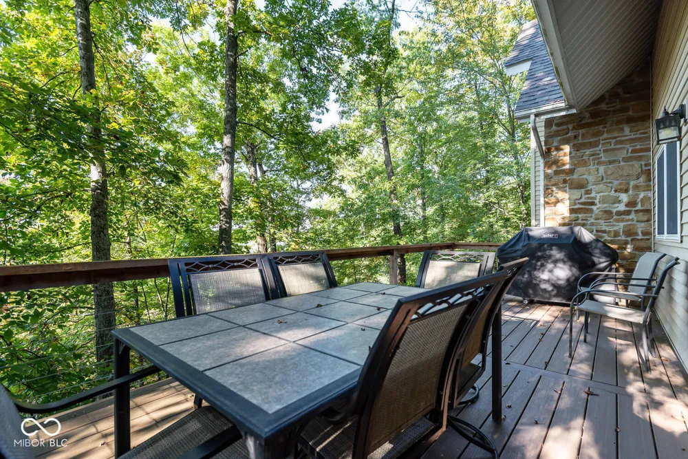 9002 E Agate Avenue Nashville, IN 47448