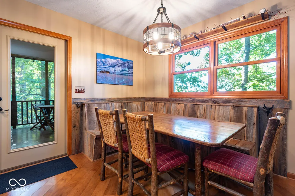 9002 E Agate Avenue Nashville, IN 47448