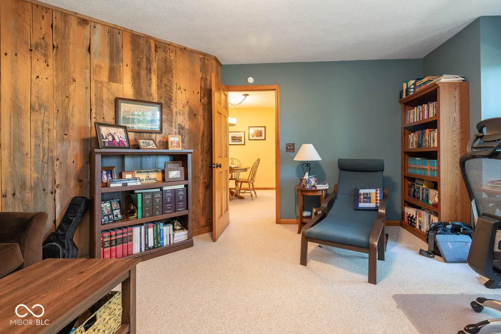 9002 E Agate Avenue Nashville, IN 47448