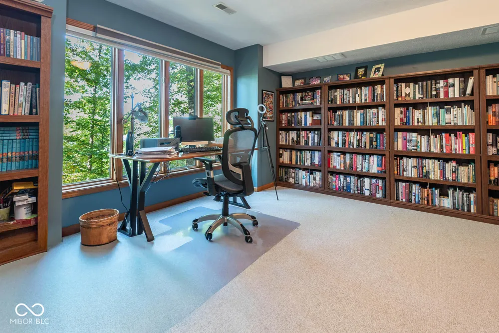 9002 E Agate Avenue Nashville, IN 47448