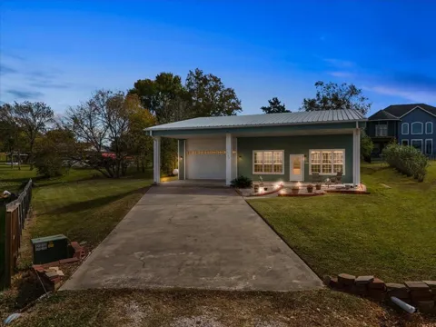 21 Flamingo Circle