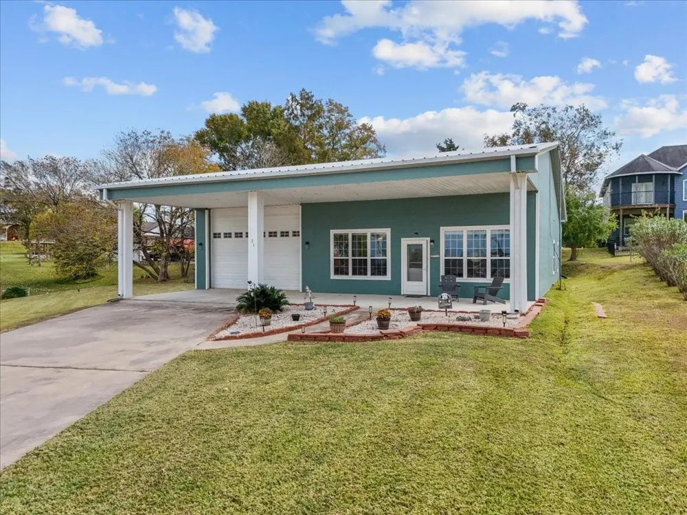 21 Flamingo Circle Coldspring, TX 77331