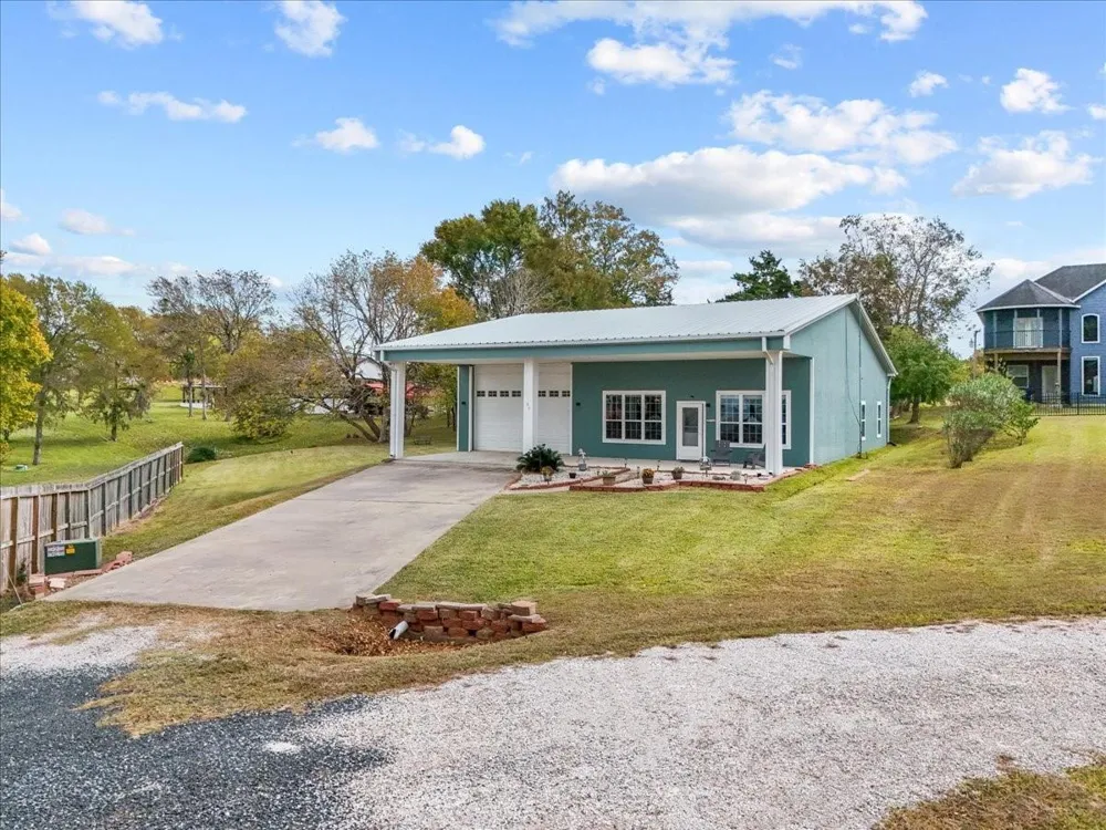 21 Flamingo Circle Coldspring, TX 77331