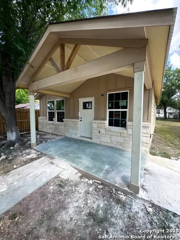 710 Fifth St Natalia, TX 78059
