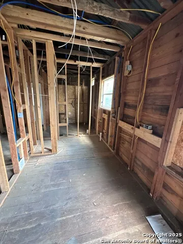 710 Fifth St Natalia, TX 78059