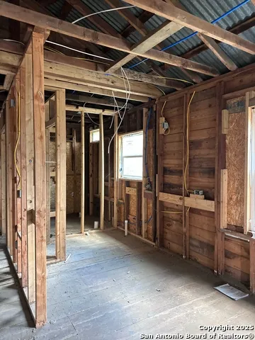 710 Fifth St Natalia, TX 78059