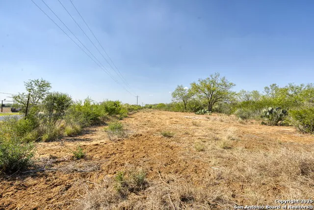 3530 E Cr 331 Jourdanton, TX 78026