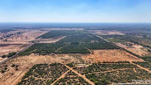 3530 E Cr 331 Jourdanton, TX 78026