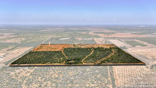 3530 E Cr 331 Jourdanton, TX 78026