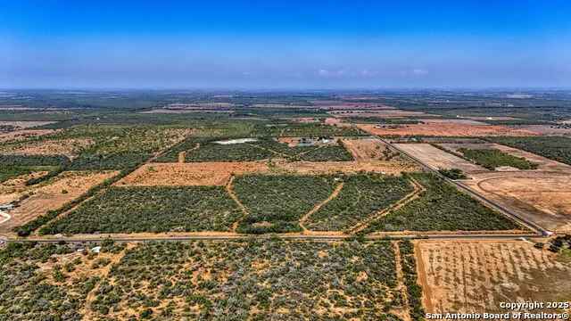3530 E Cr 331 Jourdanton, TX 78026