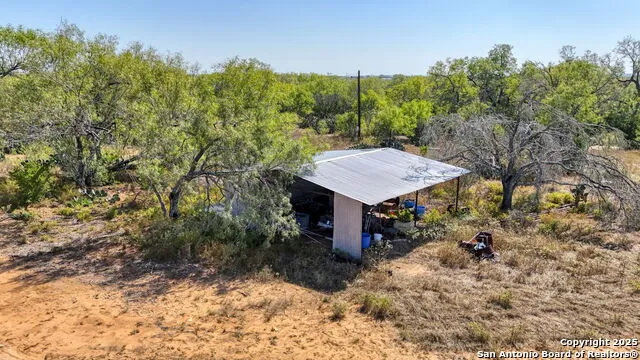 3530 E Cr 331 Jourdanton, TX 78026