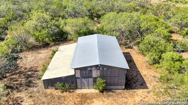 3530 E Cr 331 Jourdanton, TX 78026