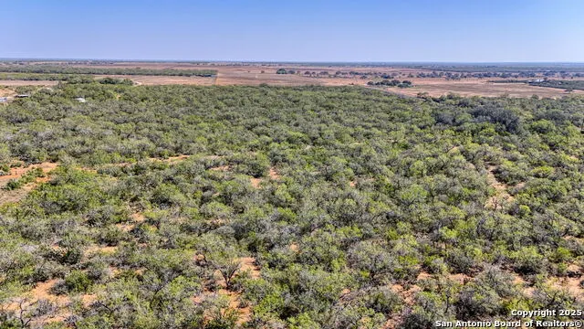 3530 E Cr 331 Jourdanton, TX 78026