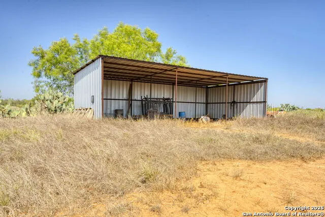 3530 E Cr 331 Jourdanton, TX 78026