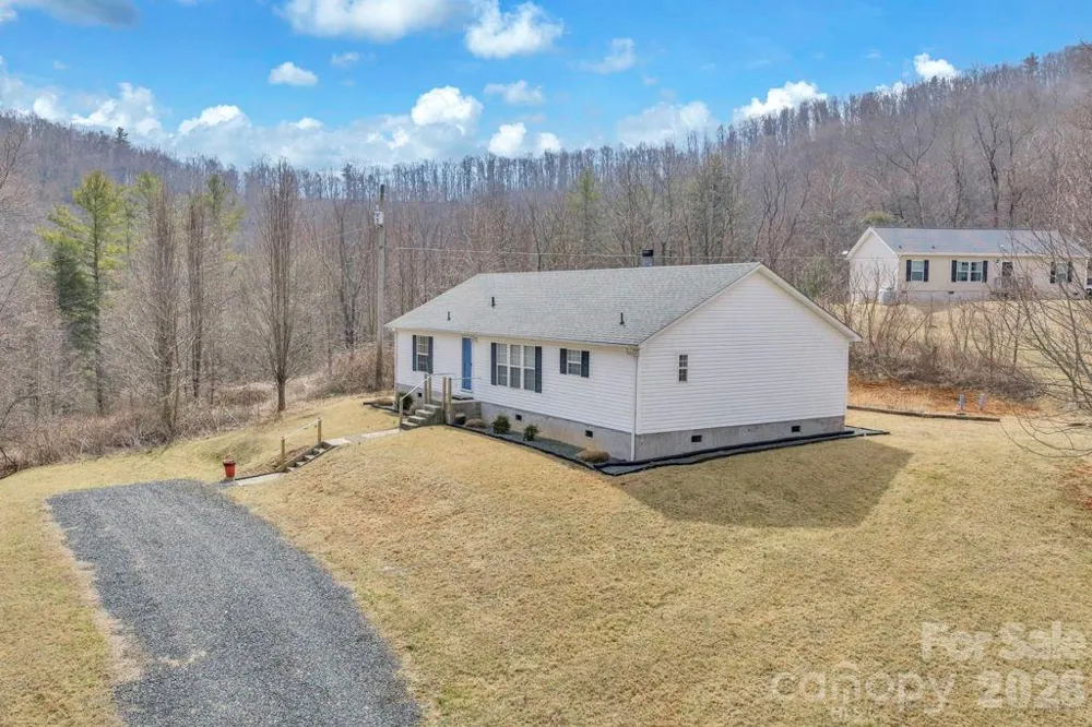 401 Lynn Gap Road Spruce Pine, NC 28777